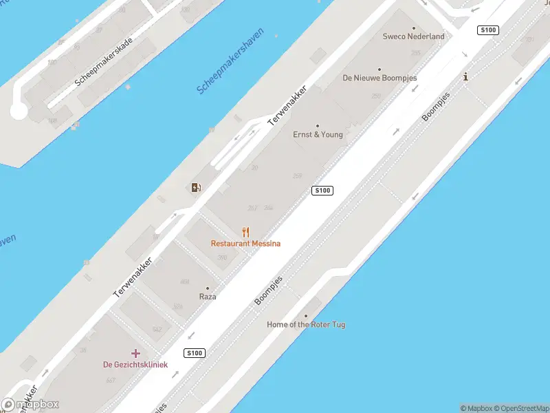 Ambulance met grote spoed naar de Boompjes in Rotterdam