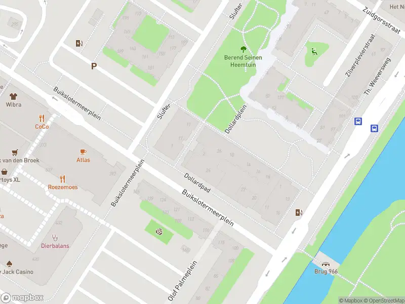 Ambulance met gepaste spoed naar de Dollardplein in Amsterdam