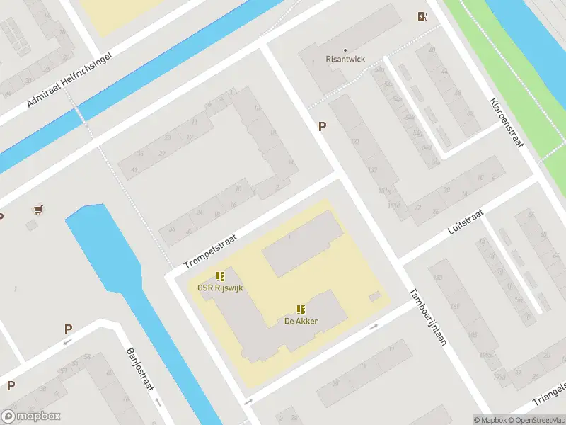 Ambulance met grote spoed naar de Trompetstraat in Rijswijk