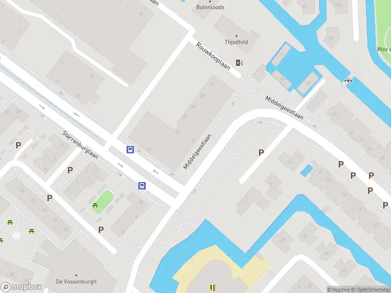 Ambulance met gepaste spoed naar de Hofvliet in Voorschoten
