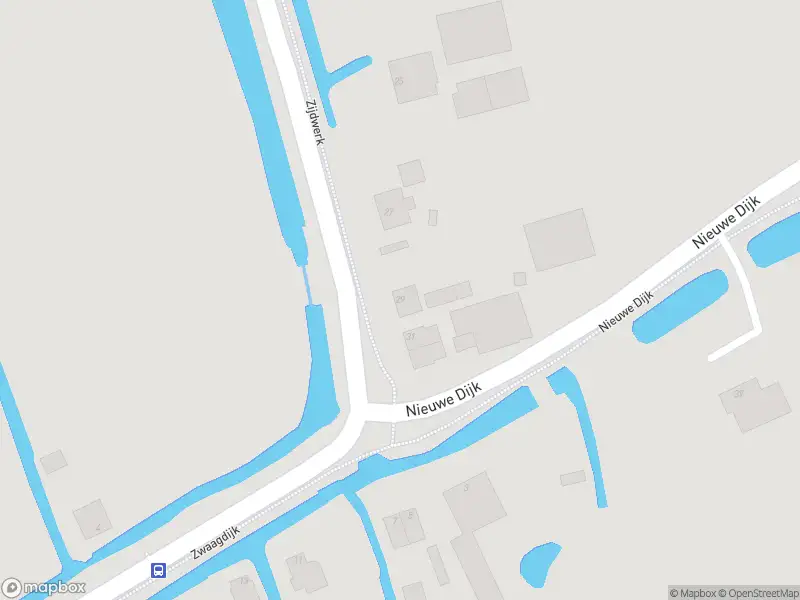 Ambulance naar de Zijdwerk in Zwaagdijk-Oost vanwege ongeval met letsel