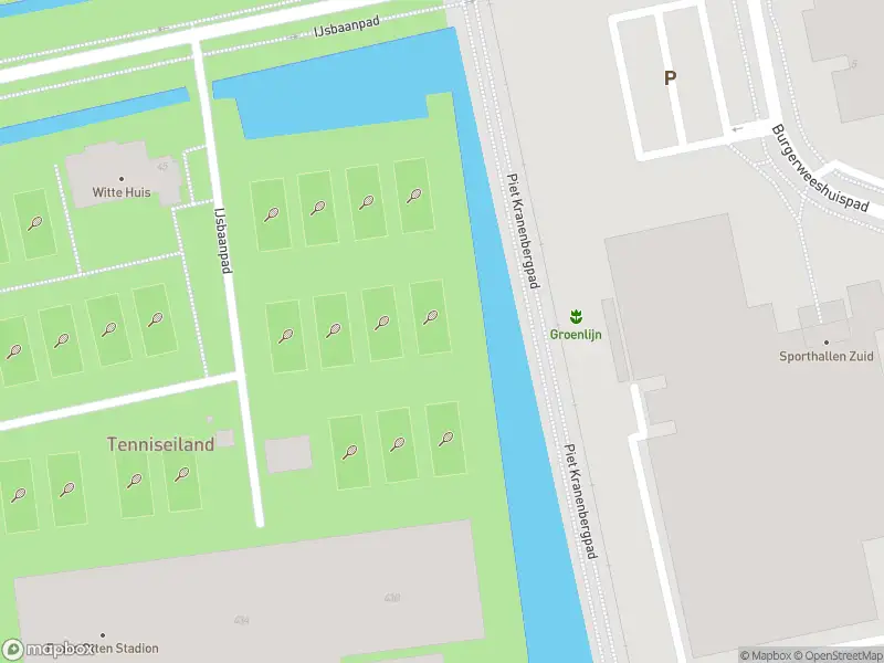Ambulance naar de IJsbaanpad in Amsterdam