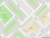 Ambulance met grote spoed naar de Voltaplein in Amsterdam