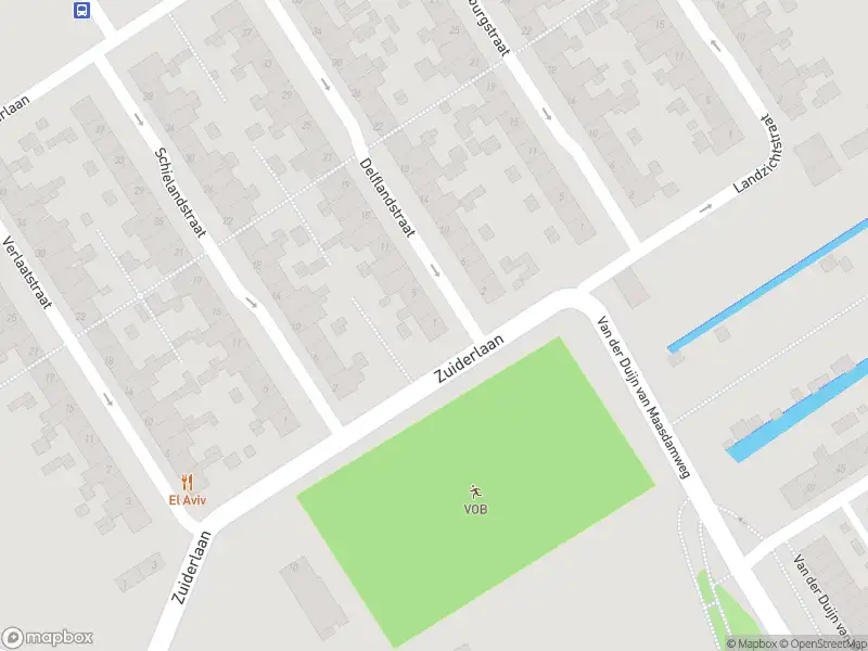 Ambulance met gepaste spoed naar de Delflandstraat in Rotterdam