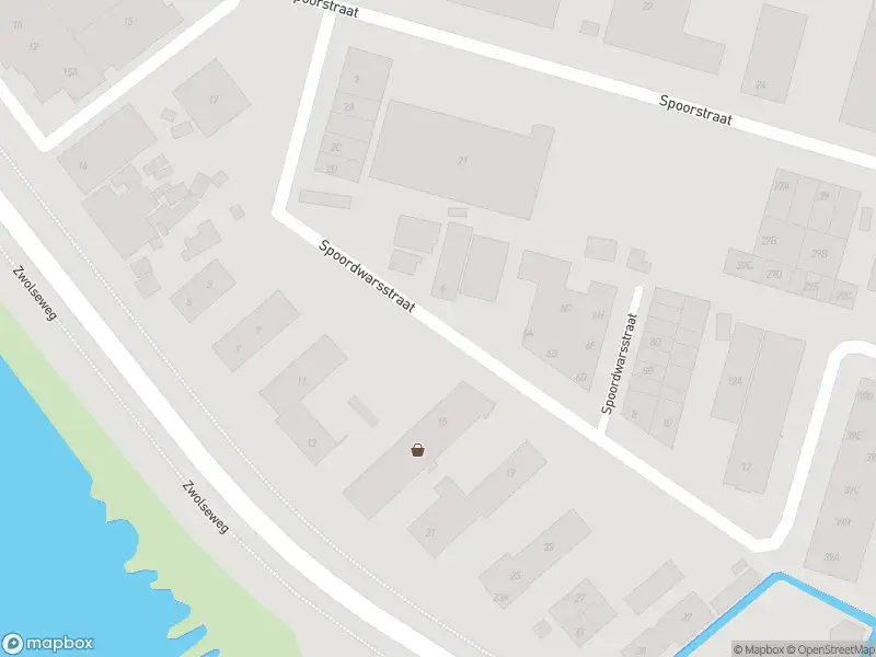 Brandweer met grote spoed naar de Spoordwarsstraat in IJsselmuiden