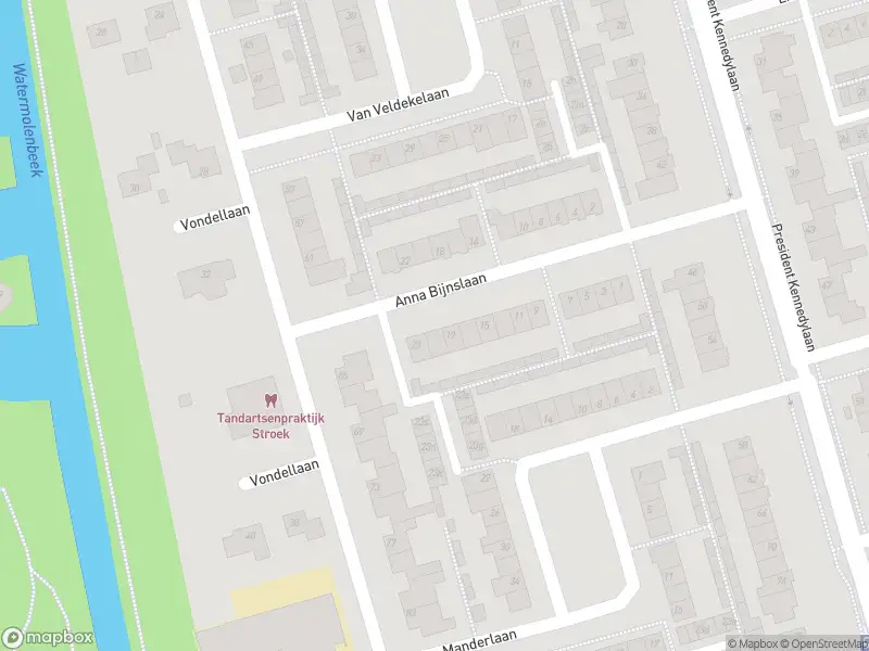 Brandweer met grote spoed naar de De Eglantier in Roosendaal vanwege reanimatie