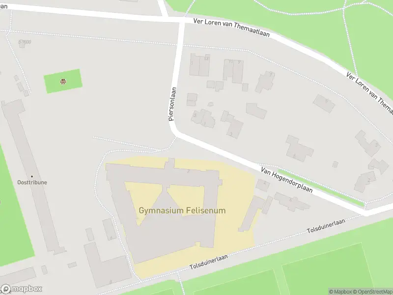 Ambulance met gepaste spoed naar de Van Hogendorplaan in Velsen-Zuid