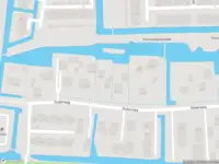 Ambulance met grote spoed naar de Sloterweg in Amsterdam