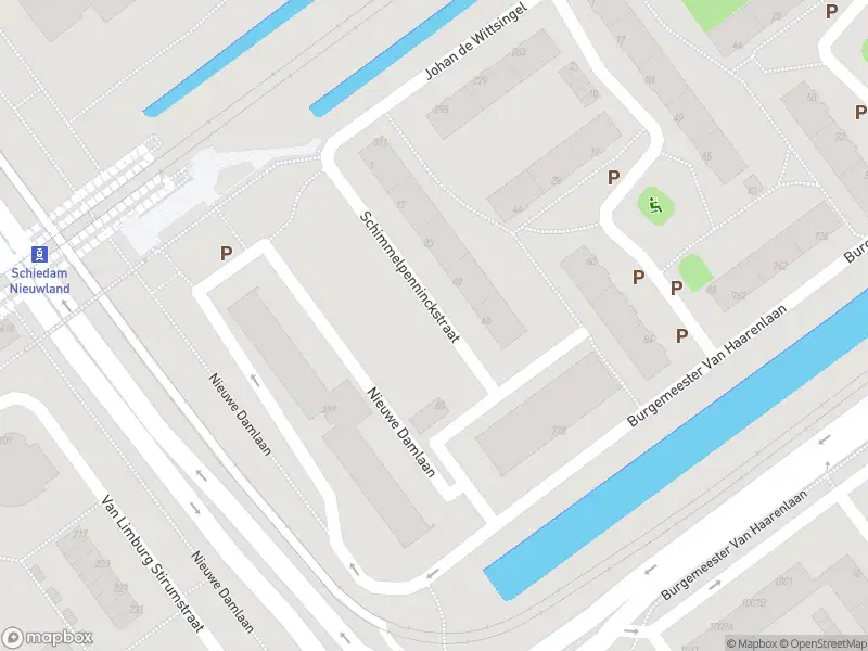 Ambulance met grote spoed naar de Schimmelpenninckstraat in Schiedam