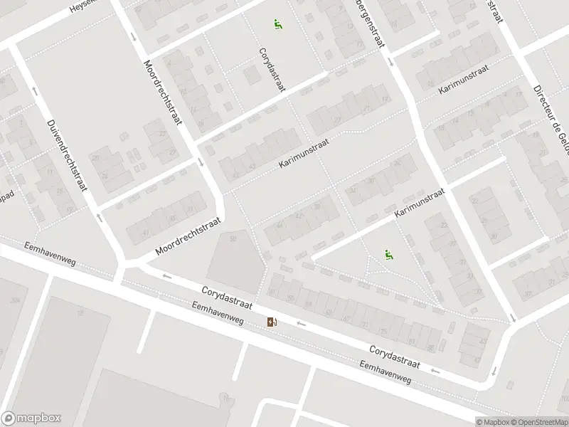 Ambulance met gepaste spoed naar de Karimunstraat in Rotterdam
