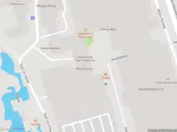 Brandweer met grote spoed naar de Joop van den Endeplein in Hilversum vanwege activering sprinkler