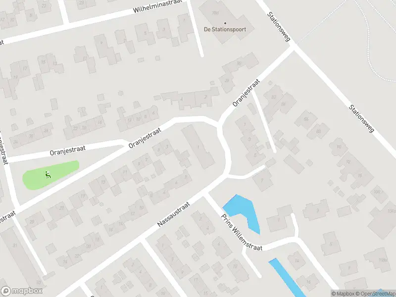 Ambulance met gepaste spoed naar de Oranjestraat in Barendrecht