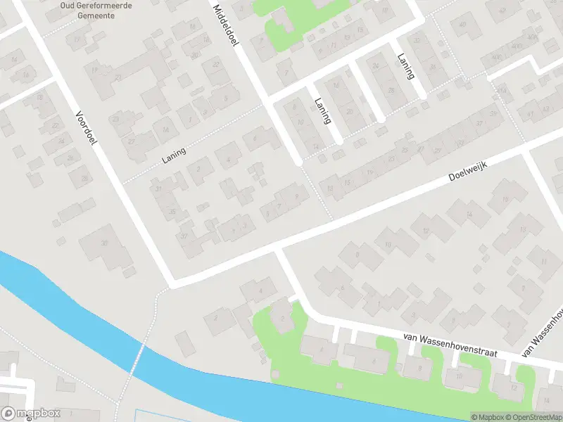 Ambulance met grote spoed naar de Doelweijk in Nieuw-Beijerland