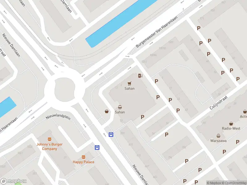 Ambulance met gepaste spoed naar de Nieuwlandplein in Schiedam