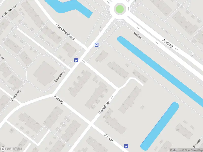 Ambulance met gepaste spoed naar de Heekstraat in Hoogvliet Rotterdam
