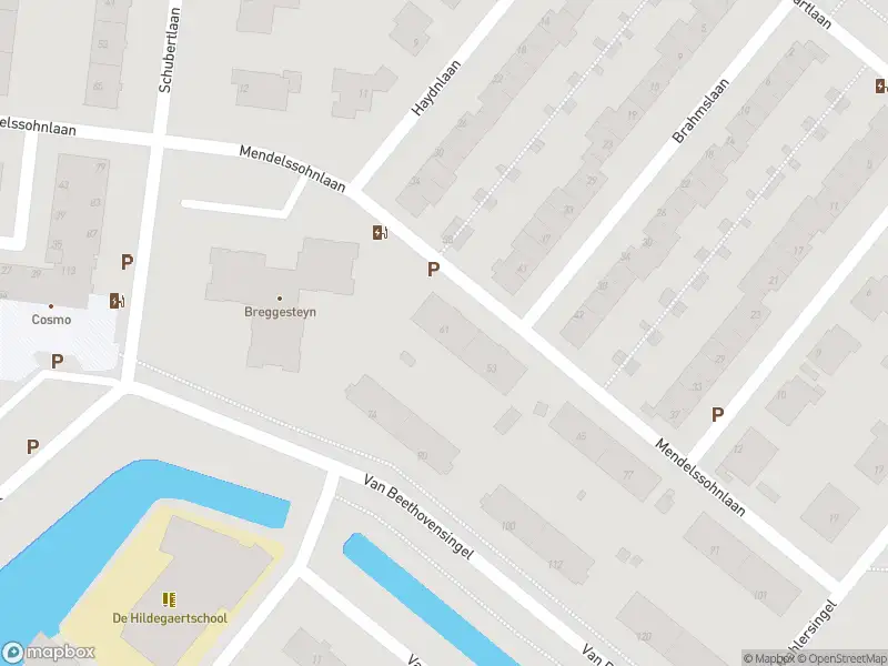 Ambulance met grote spoed naar de Mendelssohnlaan in Rotterdam