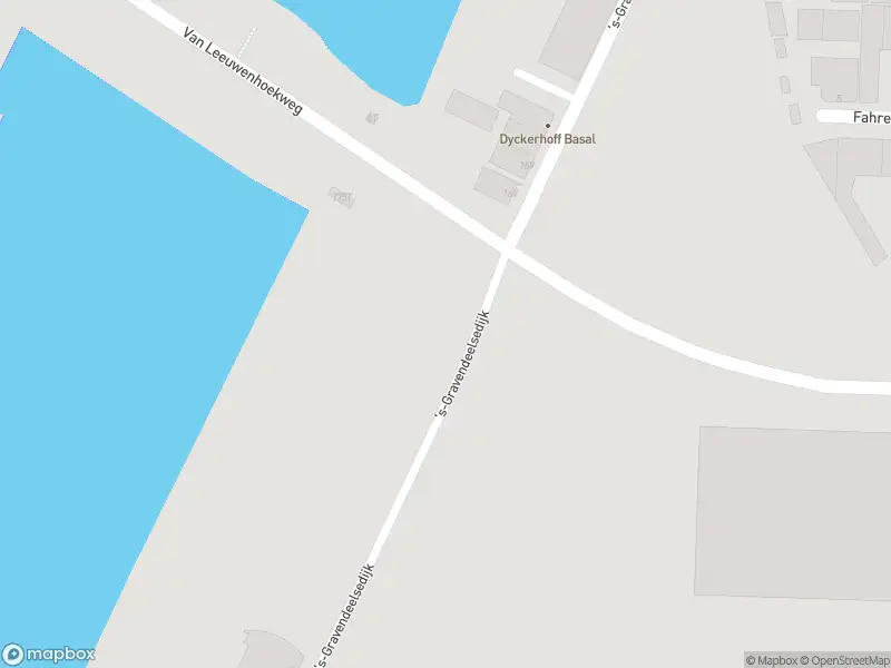 Ambulance met gepaste spoed naar de 's-Gravendeelsedijk in Dordrecht