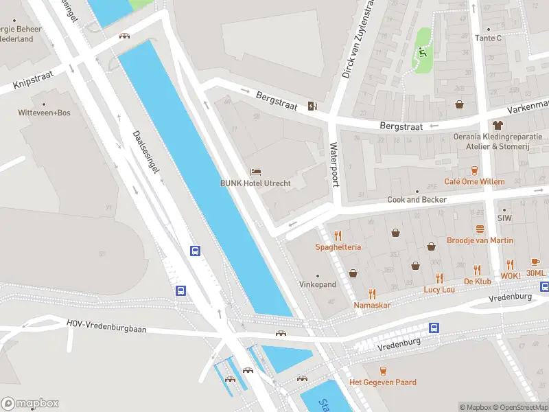 Brandweer met gepaste spoed naar de Catharijnekade in Utrecht vanwege een liftopsluiting