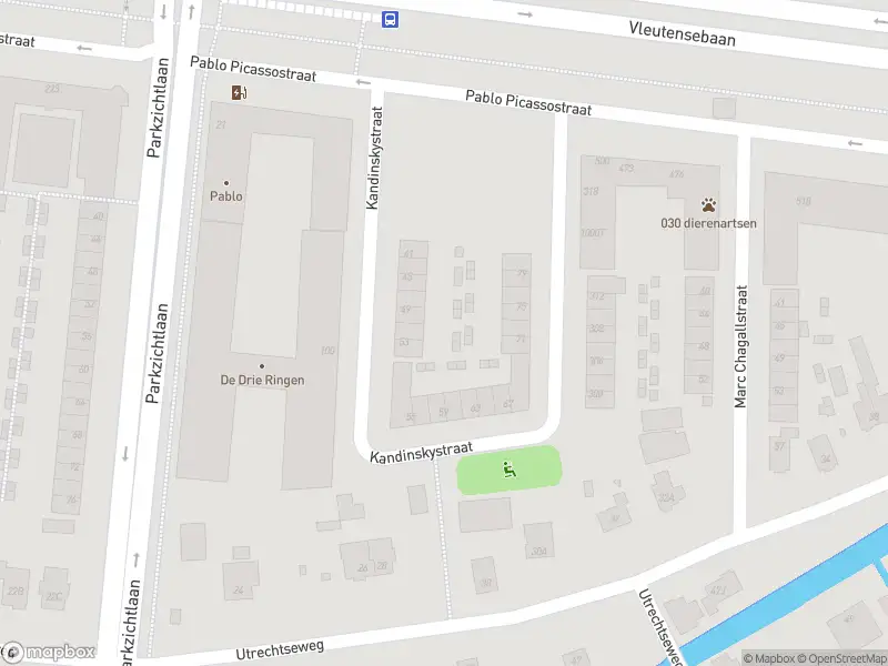 Brandweer met gepaste spoed naar de Kandinskystraat in Utrecht vanwege een buitenbrand