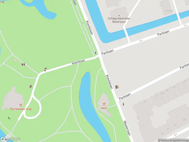 Brandweer met gepaste spoed naar de Willemskade in Rotterdam vanwege een liftopsluiting