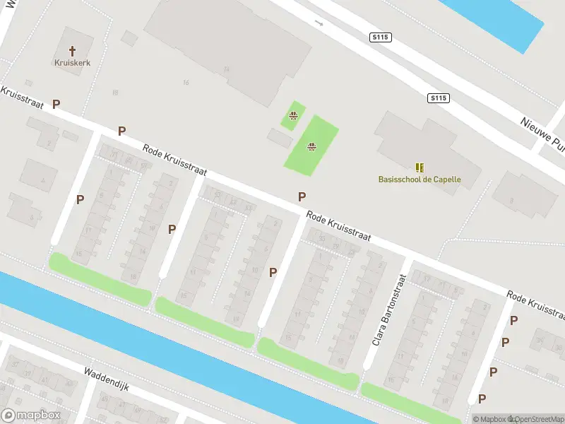 Ambulance met gepaste spoed naar de Rode Kruisstraat in Amsterdam
