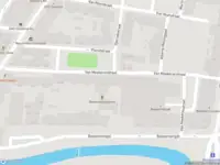 Ambulance met grote spoed naar de Van Meekerenstraat in Rotterdam