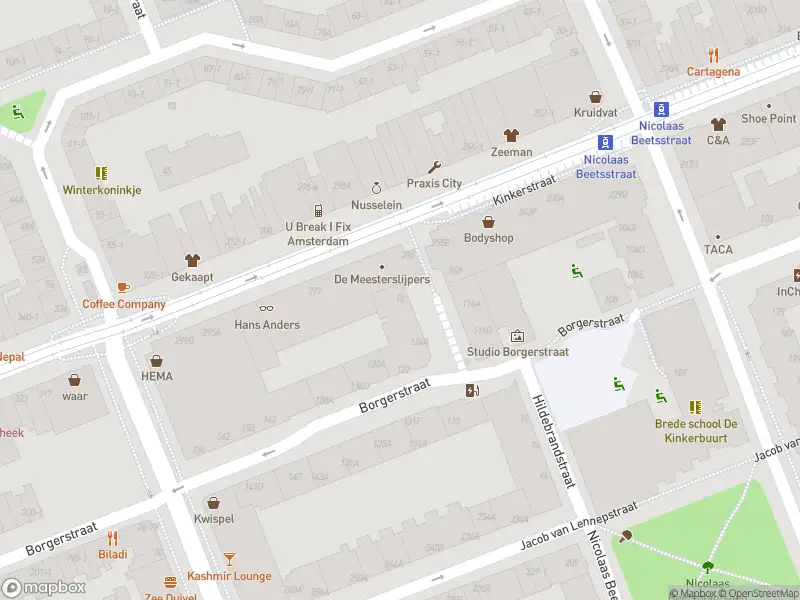 Ambulance met grote spoed naar de Kneppelhoutstraat in Amsterdam