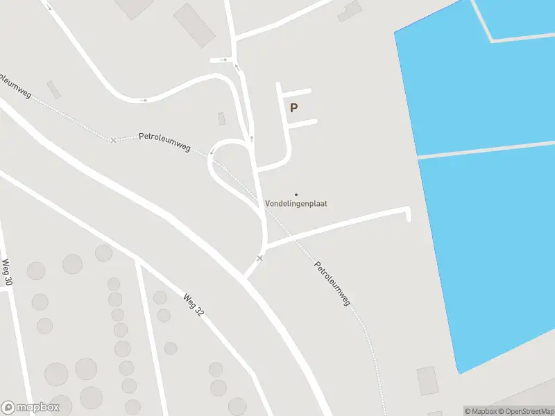 Ambulance met gepaste spoed naar de Petroleumweg in Vondelingenplaat Rotterdam