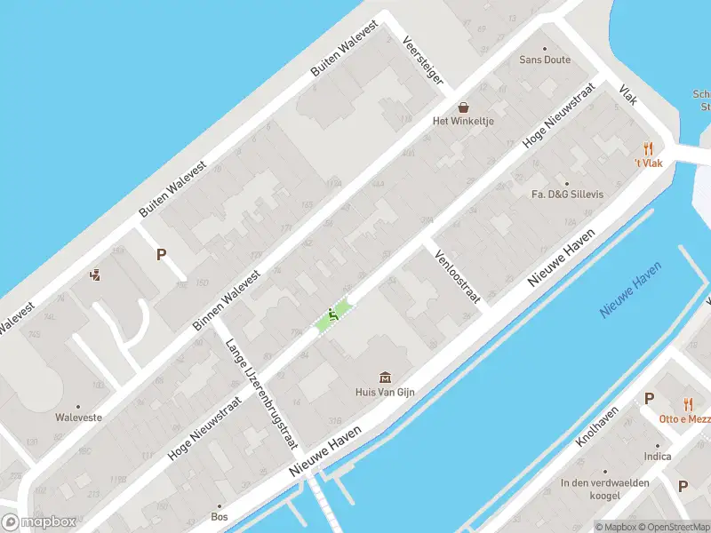 Ambulance met grote spoed naar de Binnen Walevest in Dordrecht