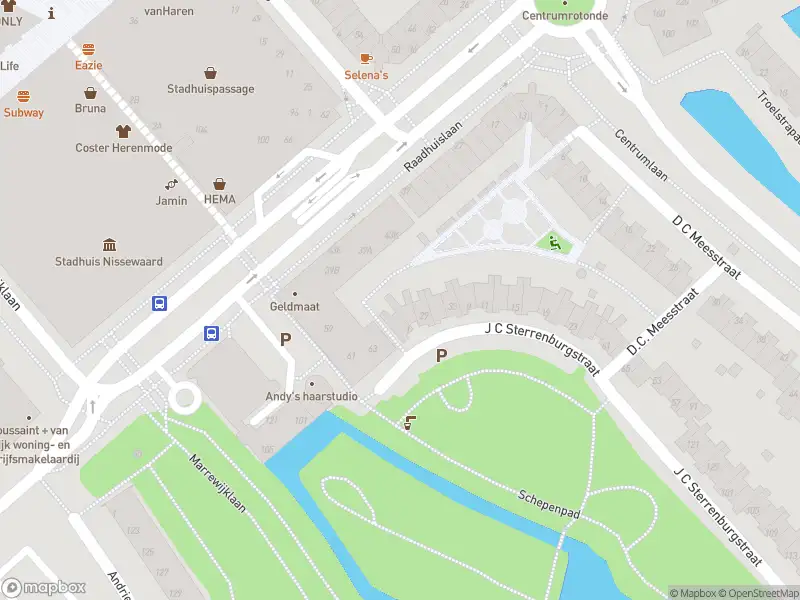 Ambulance met grote spoed naar de Raadhuislaan in Spijkenisse