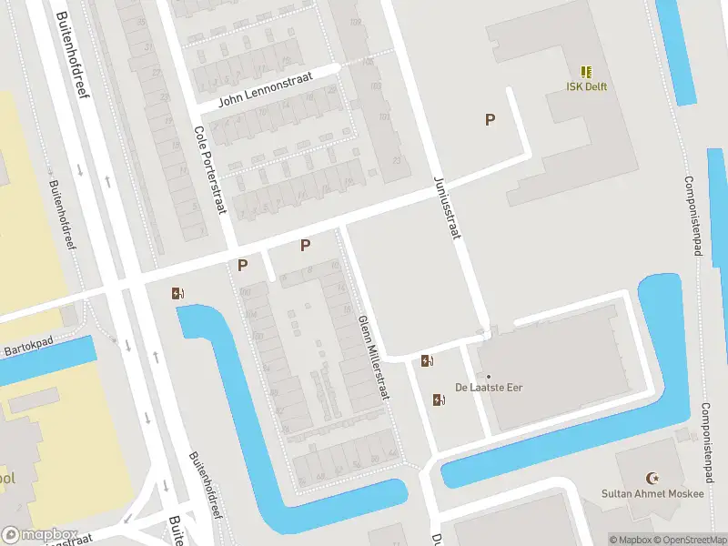 Ambulance met grote spoed naar de Kurt Weillstraat in Delft