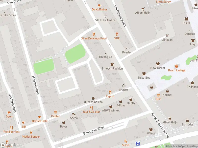 Ambulance met grote spoed naar de Stadhuisplein in Rotterdam