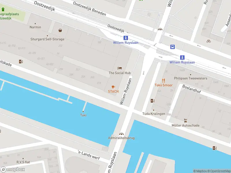 Ambulance met gepaste spoed naar de Willem Ruyslaan in Rotterdam