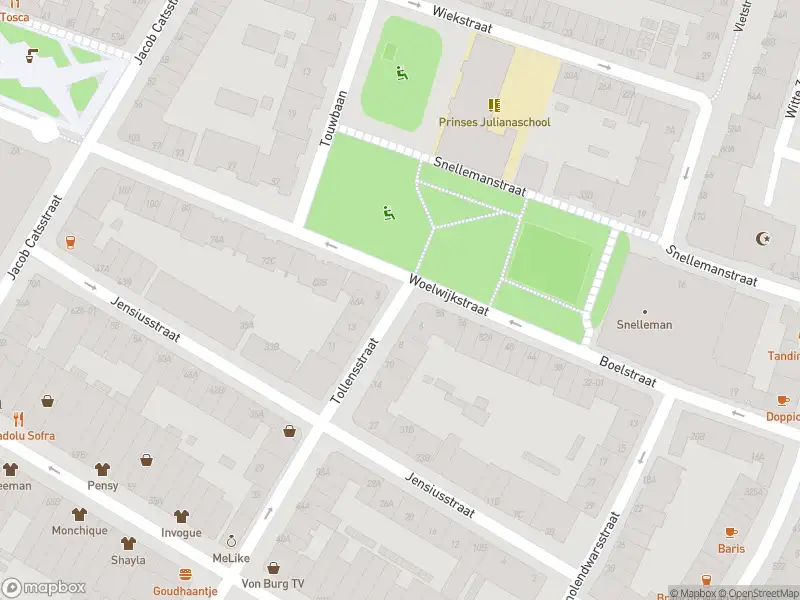 Ambulance met gepaste spoed naar de Woelwijkstraat in Rotterdam