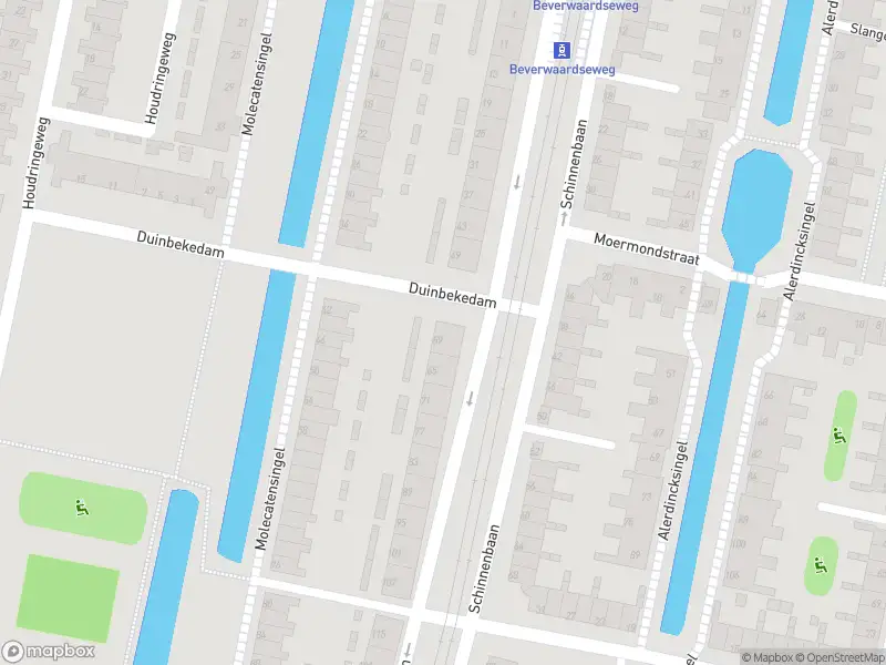 Ambulance met gepaste spoed naar de Schinnenbaan in Rotterdam