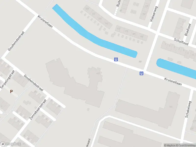 Ambulance met gepaste spoed naar de Kruisnetlaan in Hoogvliet Rotterdam