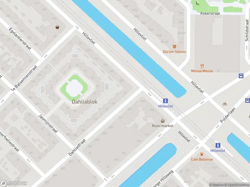 Ambulance met grote spoed naar de Dahliastraat in Rotterdam