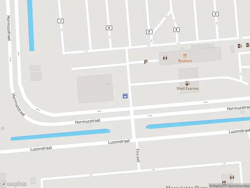 Ambulance met gepaste spoed naar de Hormuzstraat in Maasvlakte Rotterdam