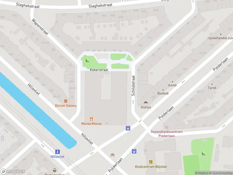 Ambulance met gepaste spoed naar de Kokerstraat in Rotterdam