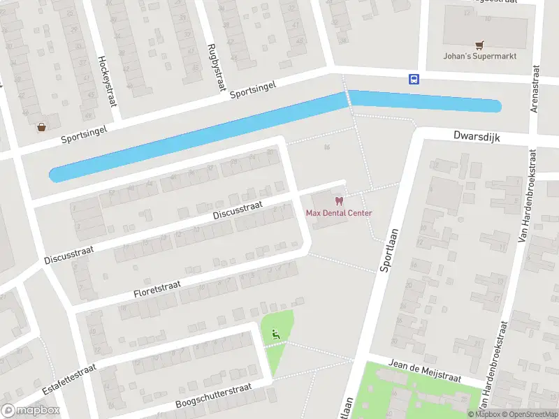 Ambulance met grote spoed naar de Discusstraat in Rotterdam
