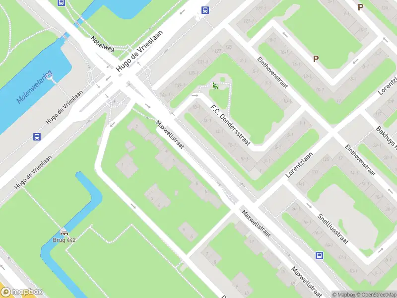 Ambulance met grote spoed naar de Maxwellstraat in Amsterdam