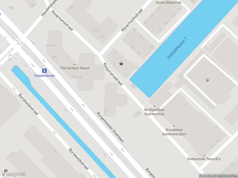 Ambulance met grote spoed naar de Koopmansstraat in Rijswijk