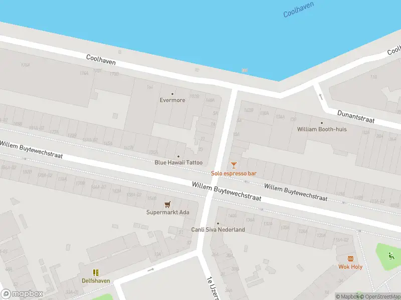Ambulance met grote spoed naar de 1e IJzerstraat in Rotterdam
