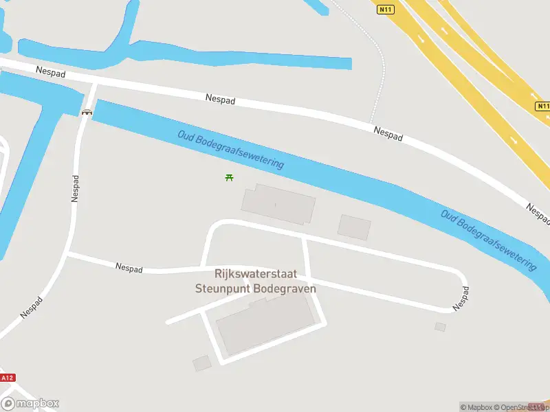 Brandweer met grote spoed naar de Nespad in Bodegraven vanwege personen te water