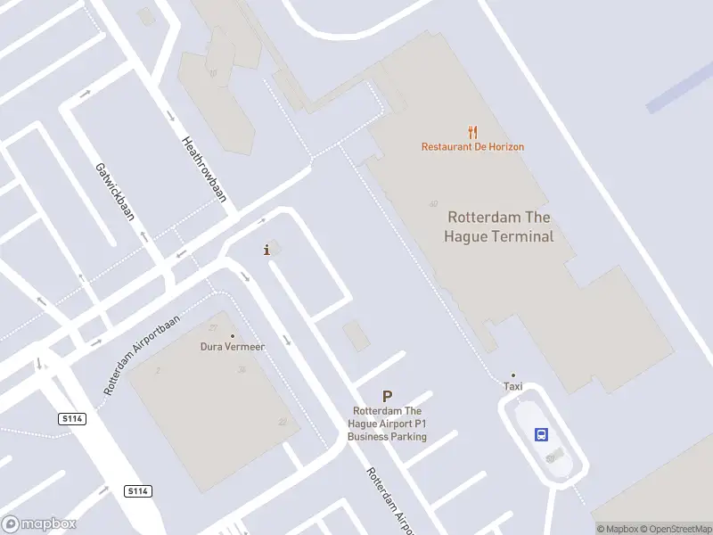 Ambulance met grote spoed naar de Rotterdam Airportplein in Rotterdam