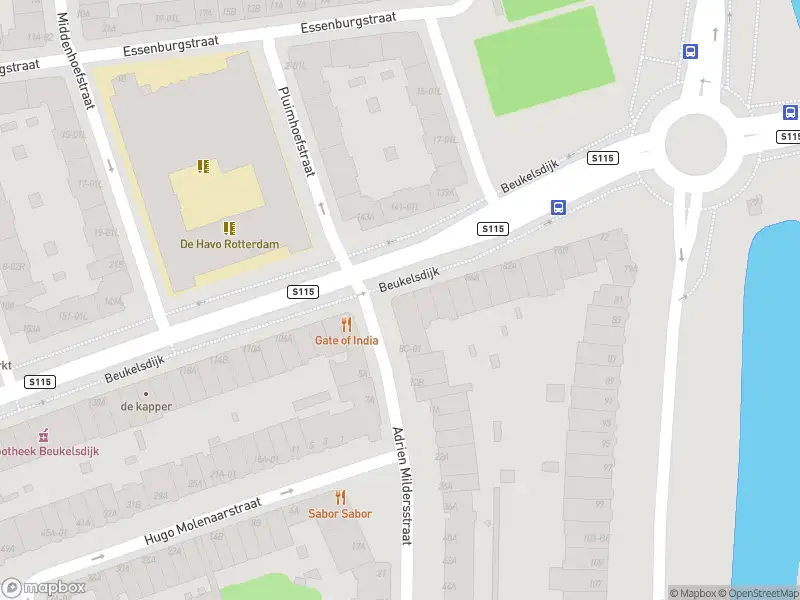 Ambulance met gepaste spoed naar de Adrien Mildersstraat in Rotterdam