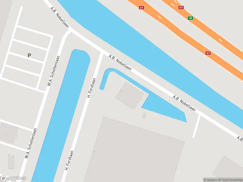 Ambulance en brandweer met grote spoed naar de H. Fordlaan in Kolham