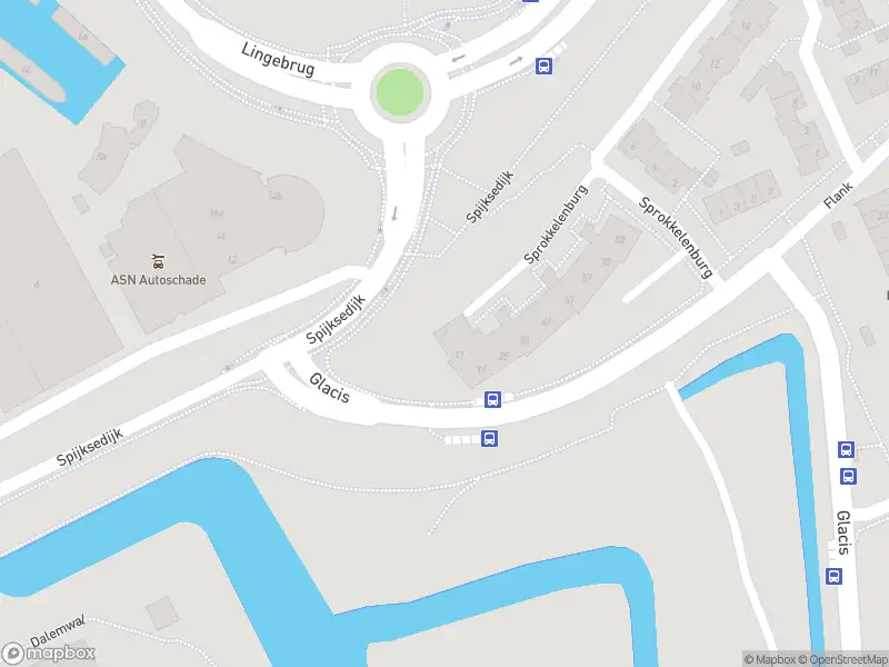 Ambulance met gepaste spoed naar de Sprokkelenburg in Gorinchem