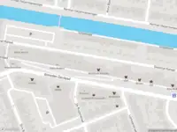 Ambulance met gepaste spoed naar de Gedempt Kanaal in Middelharnis