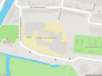 Ambulance met grote spoed naar de Zandvoorter Allee in Haarlem